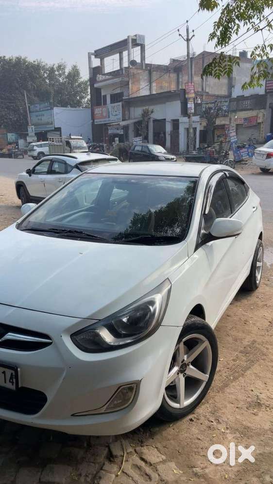 Hyundai Verna 2012 Diesel 90000 Km Driven
