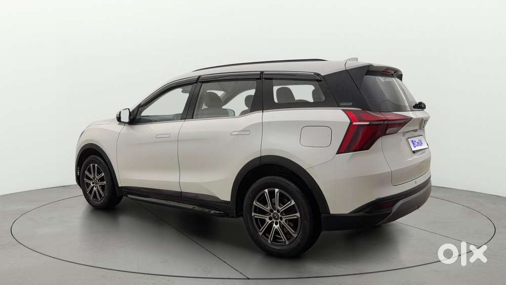 Mahindra Xuv700 2.0 Ax 7 Petrol Mt Str, 2021, Petrol
