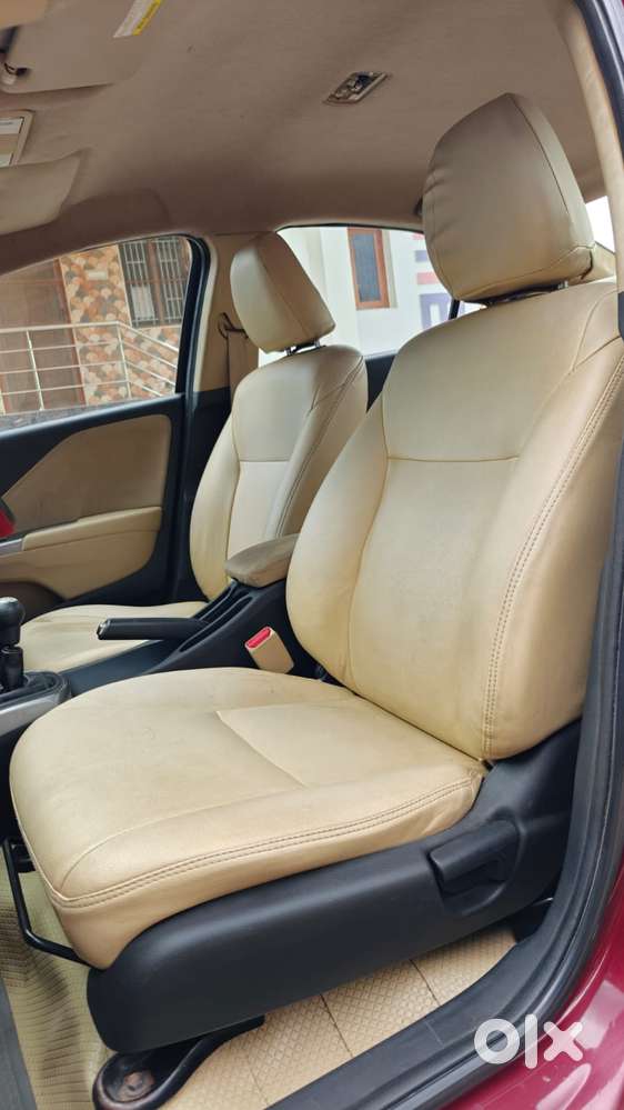 Honda City 1.5 V 5th Gen I-vtec Mt, 2016, Petrol
