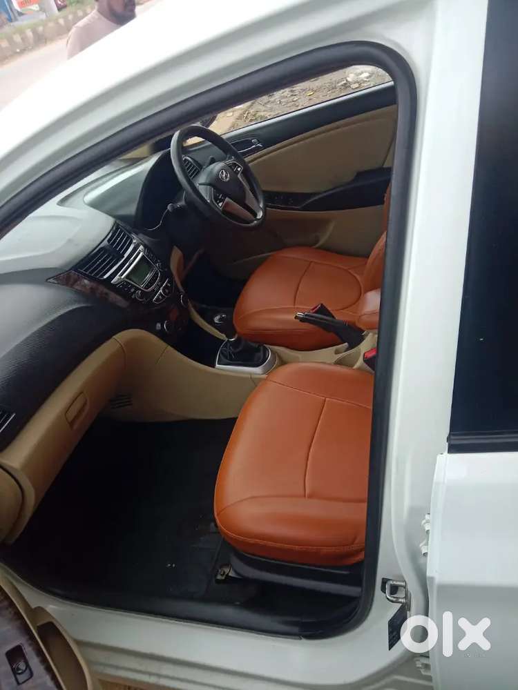 Hyundai Verna 2011