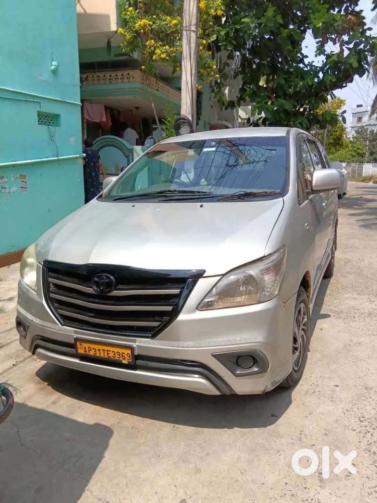 Toyota Innova 2014 Diesel Well Maintained All Records Forced