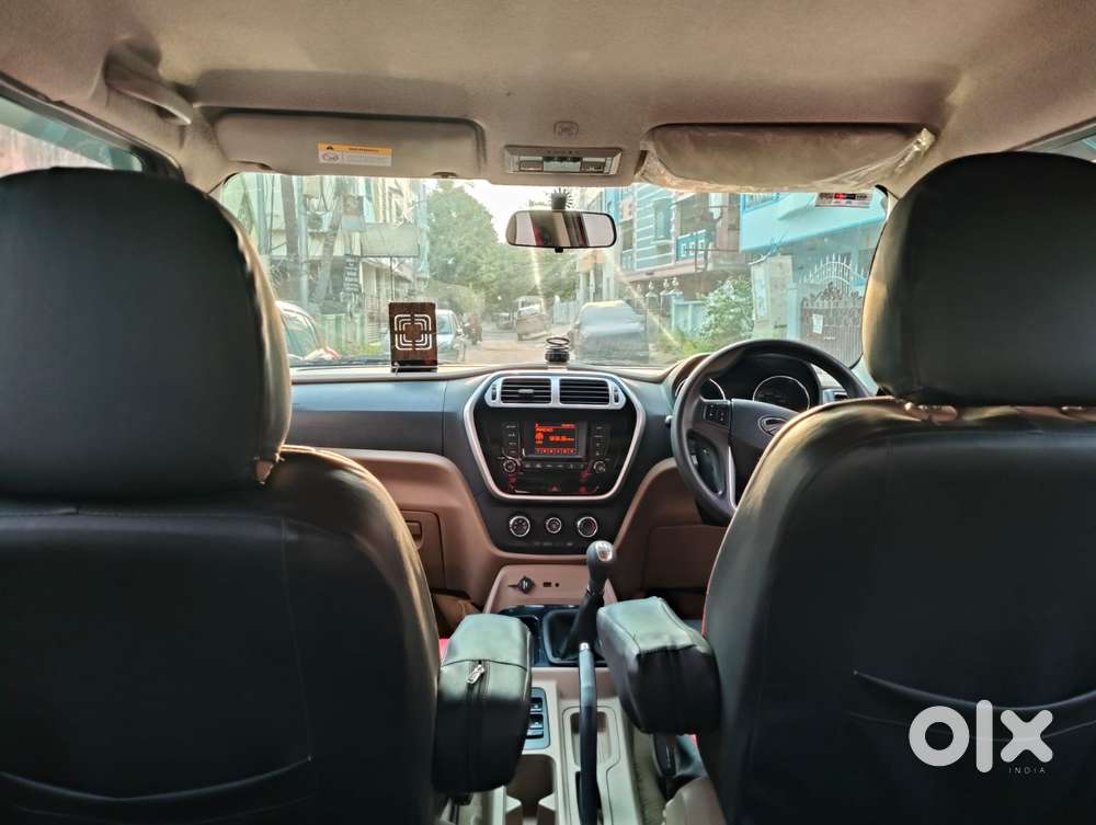 Mahindra Tuv 300 T8, 2017, Diesel
