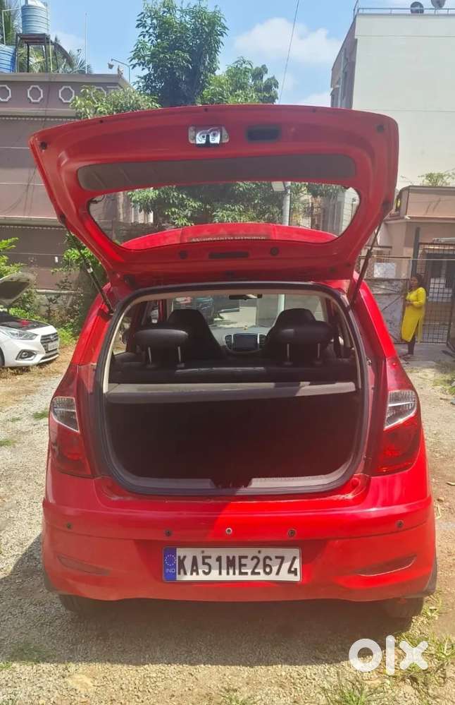 Hyundai I10 Sportz At, 2013, Petrol
