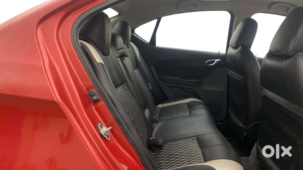 Tata Tigor Xza, 2018, Petrol
