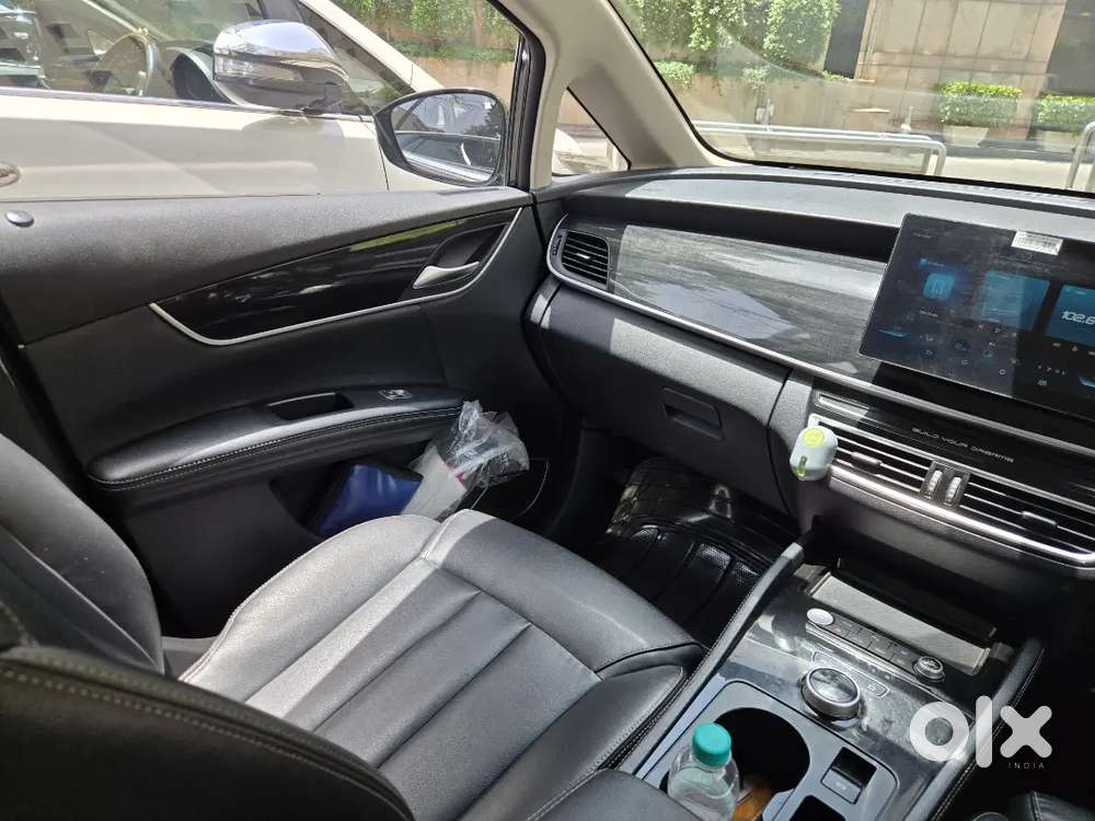 Byd E6 2024 Electric Under Warranty - All India Transfer Available