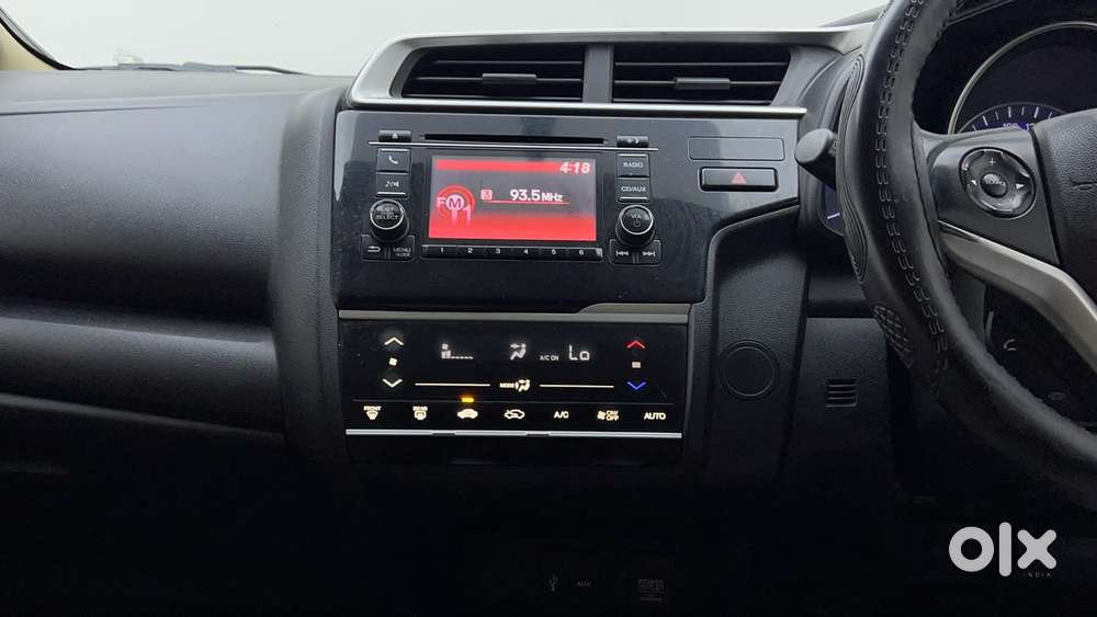 Honda Jazz [2020-2023] 1.2 V I-vtec Mt, 2016, Petrol