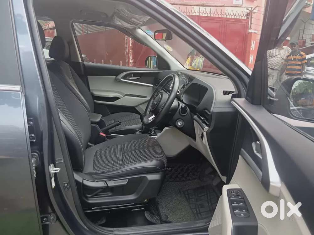 Kia Carens 1.4 Prestige 7 Str, 2022, Petrol