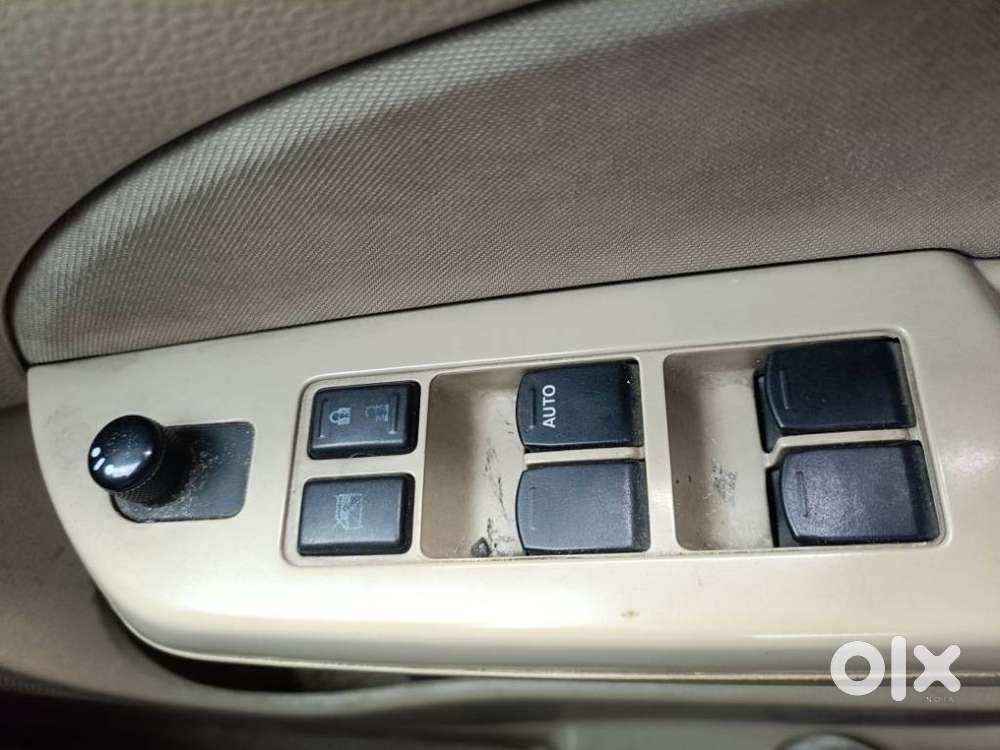 Maruti Suzuki Dzire 1.2 Vxi, 2014, Petrol