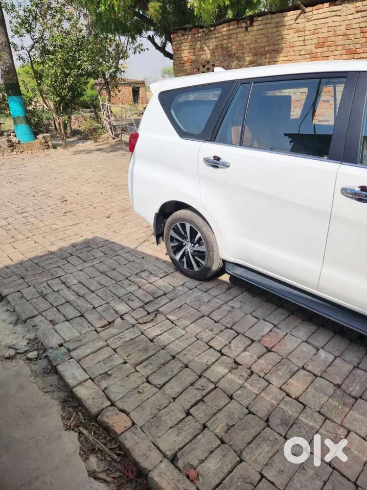 Toyota Innova Crysta 2022 Petrol 30000 Km Driven