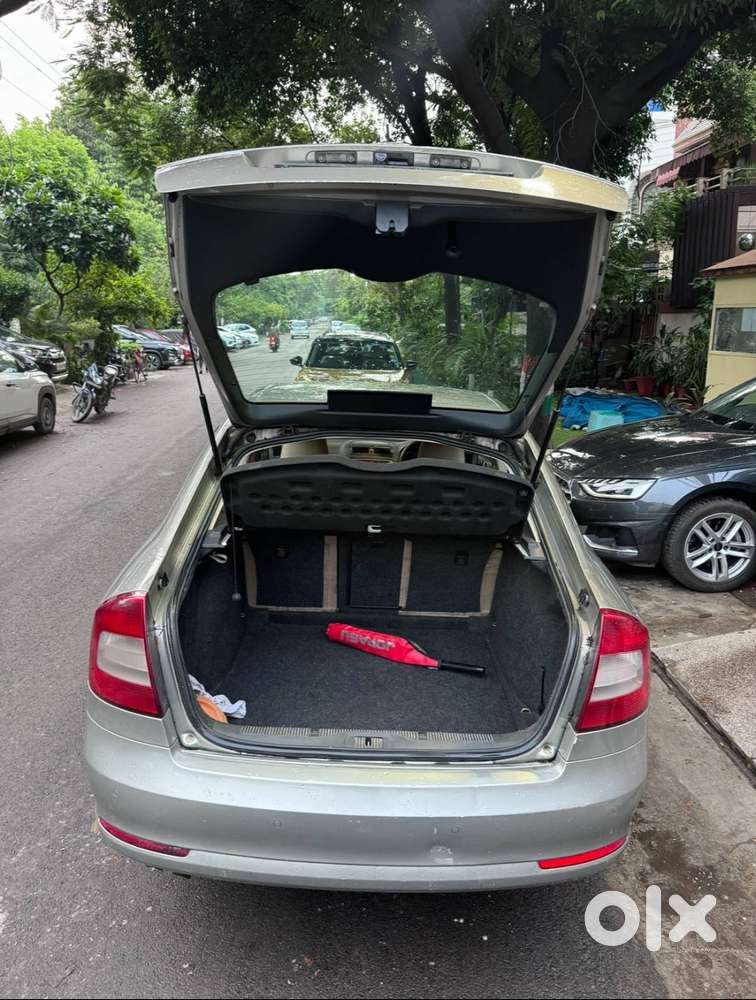 Skoda Laura 2011 Petrol Well Maintained