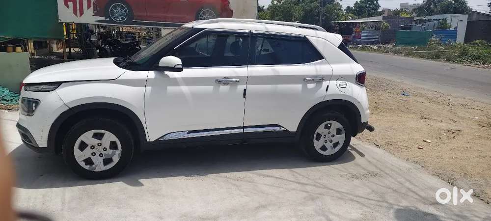 , Venue Petrol 1.2 S Plus 2020 Model