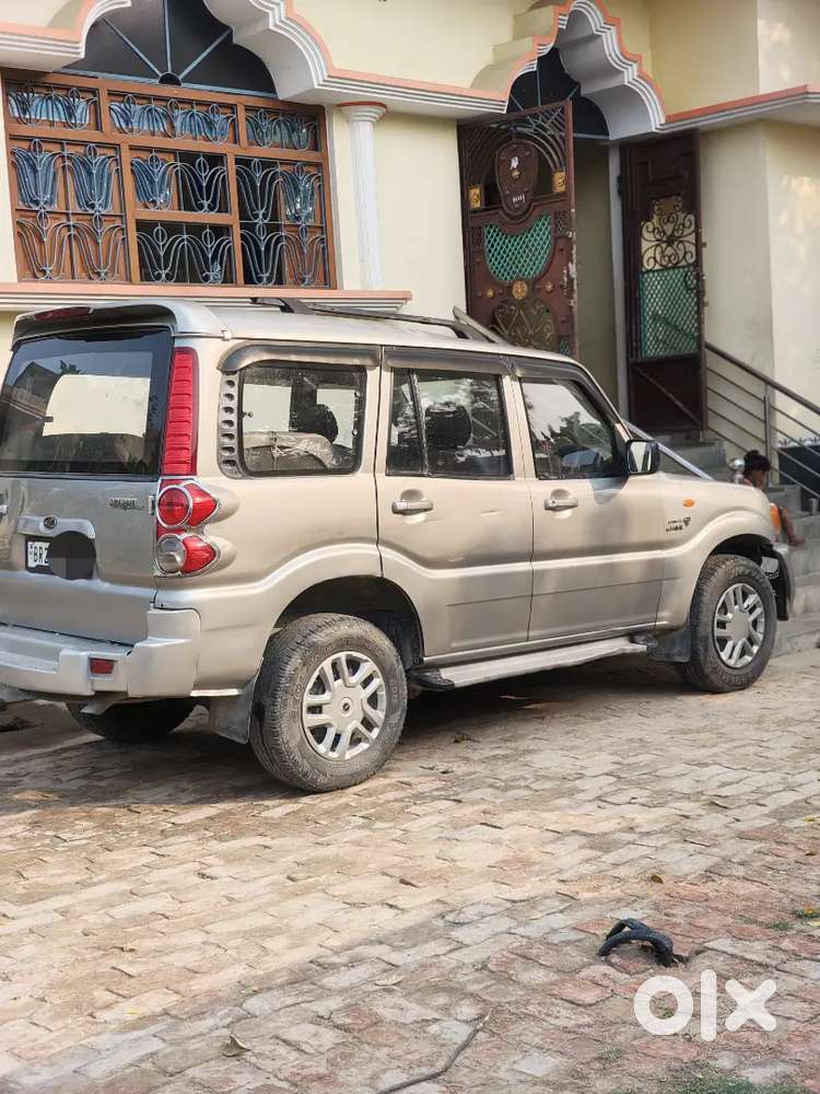 Mahindra Scorpio 2011 Diesel Well Maintained 
Ac Working 
Tyre Good