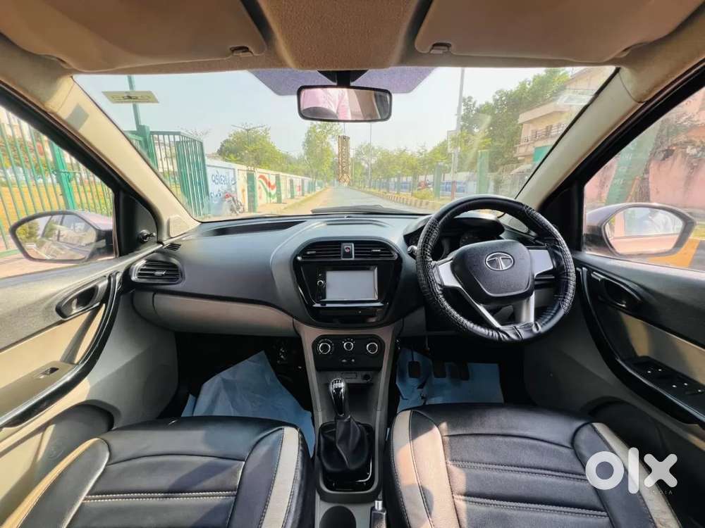 Tata Tiago 1.2 Revotron Xm, 2017, Petrol