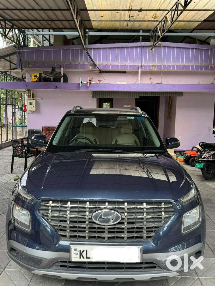 Hyundai Petrol Manual 2021