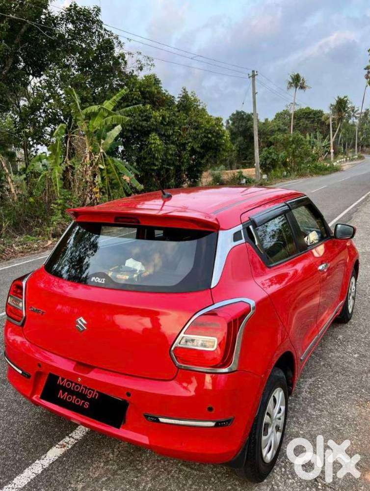 Maruti Suzuki Swift Vxi + Manual, 2018, Petrol