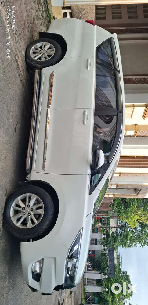 Toyota Innova Crysta 2.4 Gx Mt, 2023, Diesel
