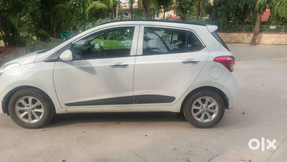 Hyundai Grand I10 Asta Automatic 1.2 Kappa Vtvt, 2016, Petrol