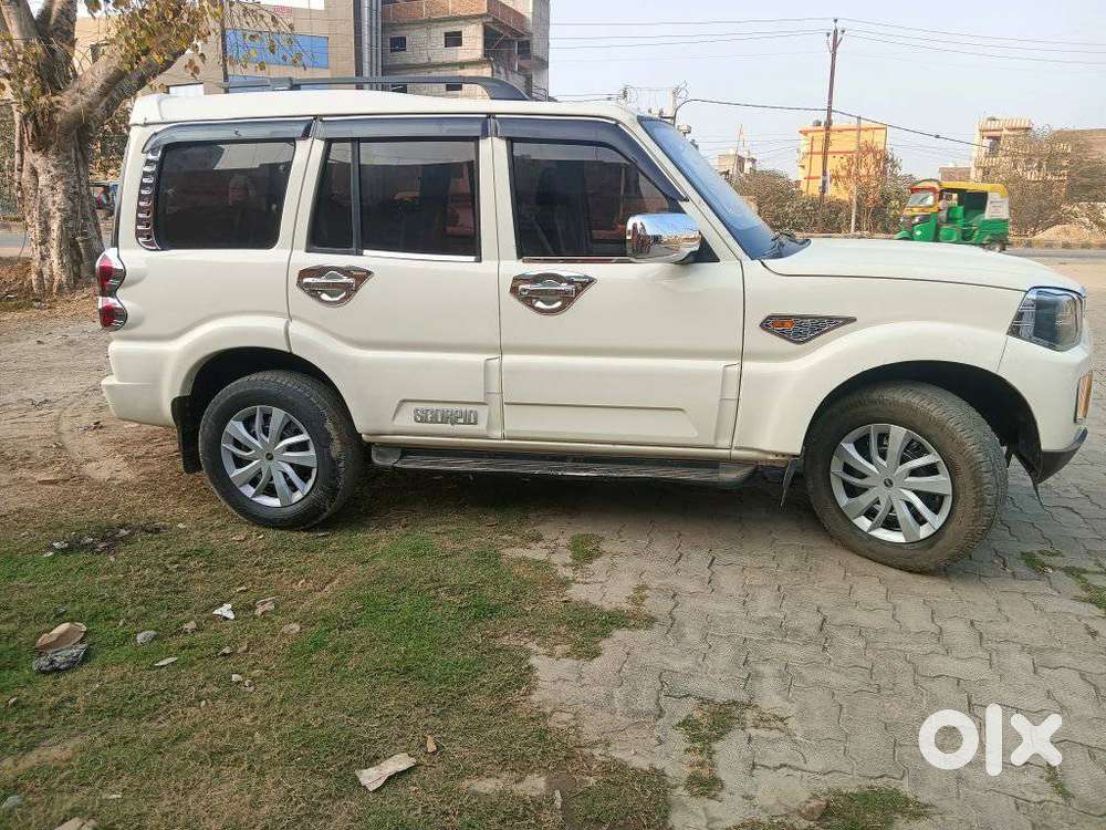 Mahindra Scorpio S4 Plus 4wd, 2016, Diesel