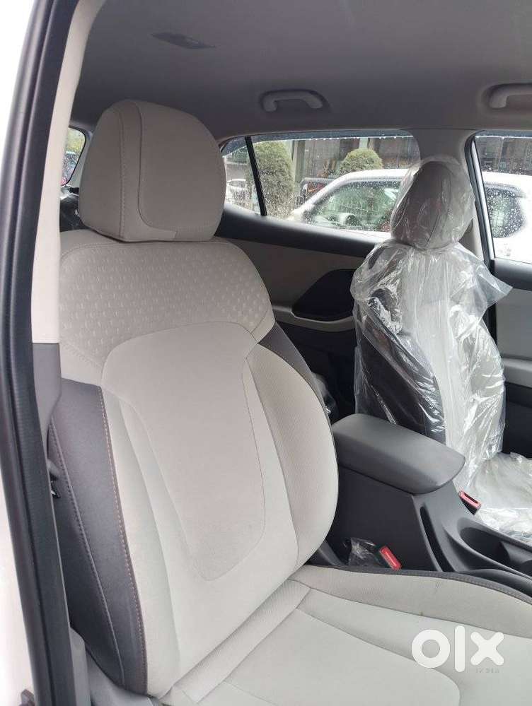 Hyundai Creta Facelift 1.5 Petrol Mt, 2024, Petrol