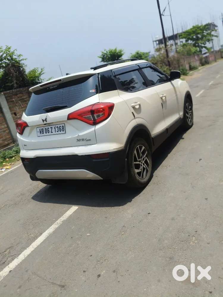 Mahindra Xuv300 (w8) 2023 Petrol 6000 Km Driven