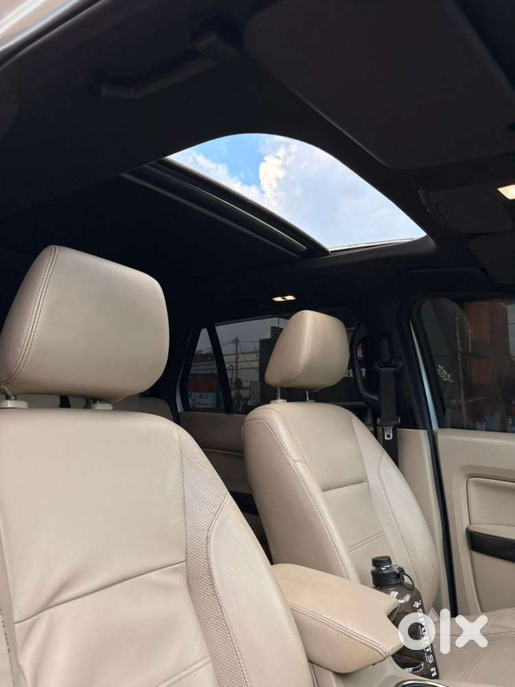 Ford Endeavour 3.2 Titanium At 4x4, 2016