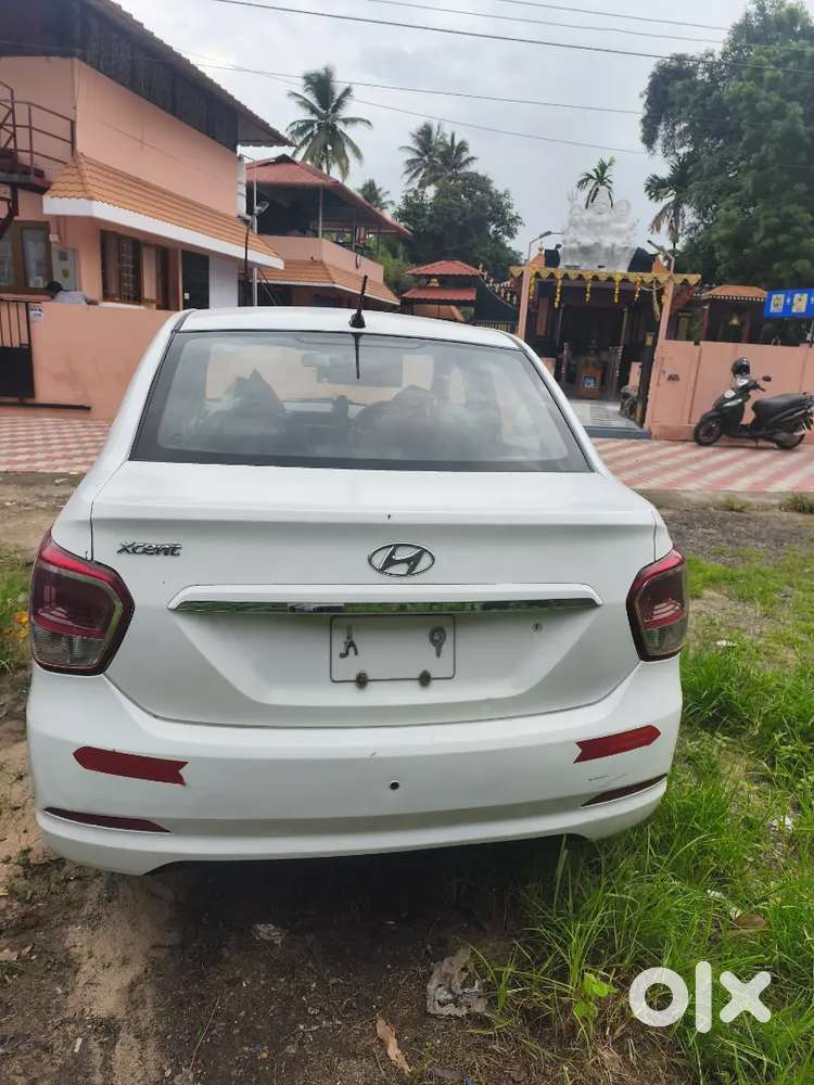 Hyundai Xcent 2016 Diesel Well Maintained