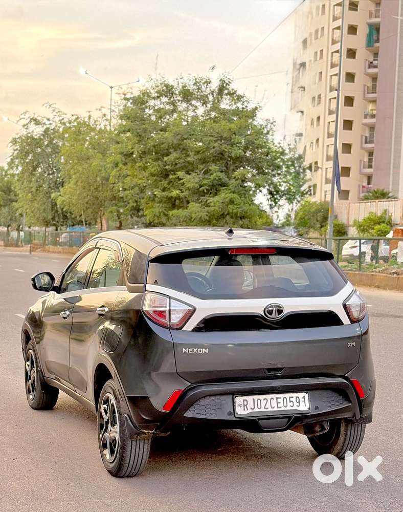 Tata Nexon 1.2 Revotron Xm (s), 2018, Petrol