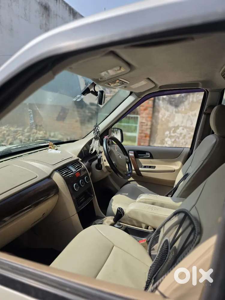 Tata Safari Storme 2014