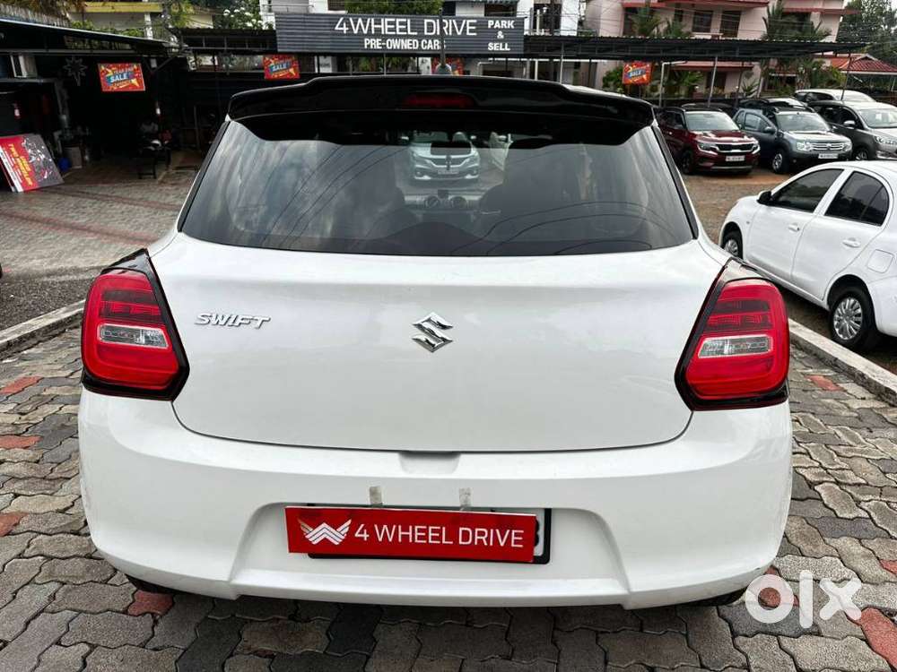 Maruti Suzuki Swift Vxi + Manual, 2019, Petrol