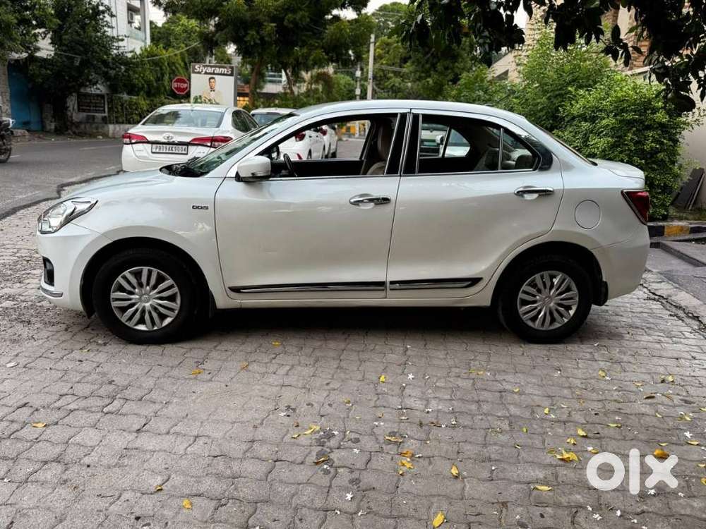 Maruti Suzuki Dzire Vdi Amt, 2017, Diesel