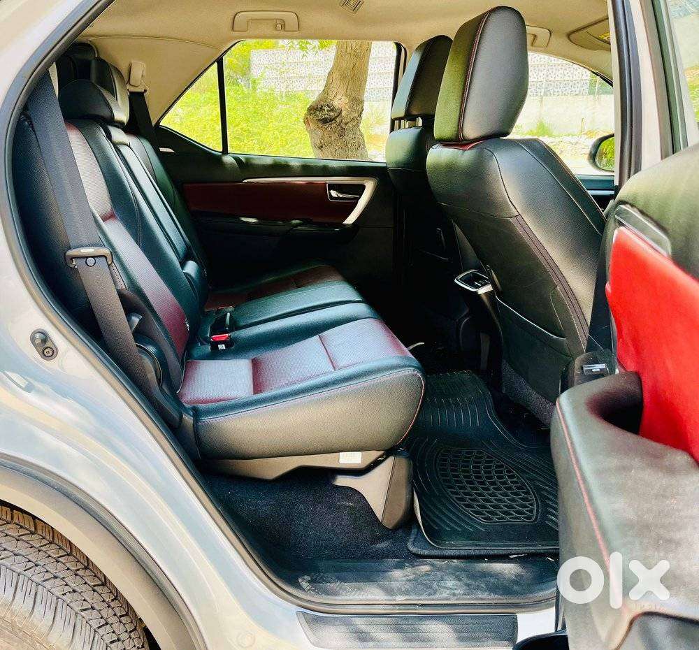 Toyota Fortuner Legender 4x2 At 2.8, 2024, Diesel