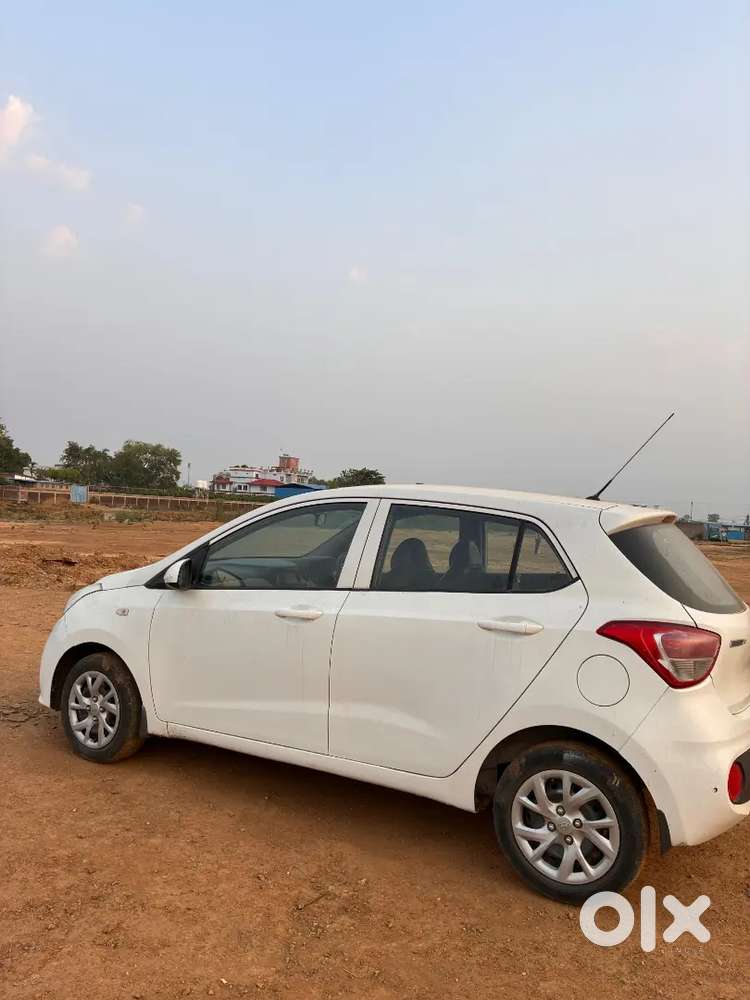 Grand I10 Sportz Bsiv