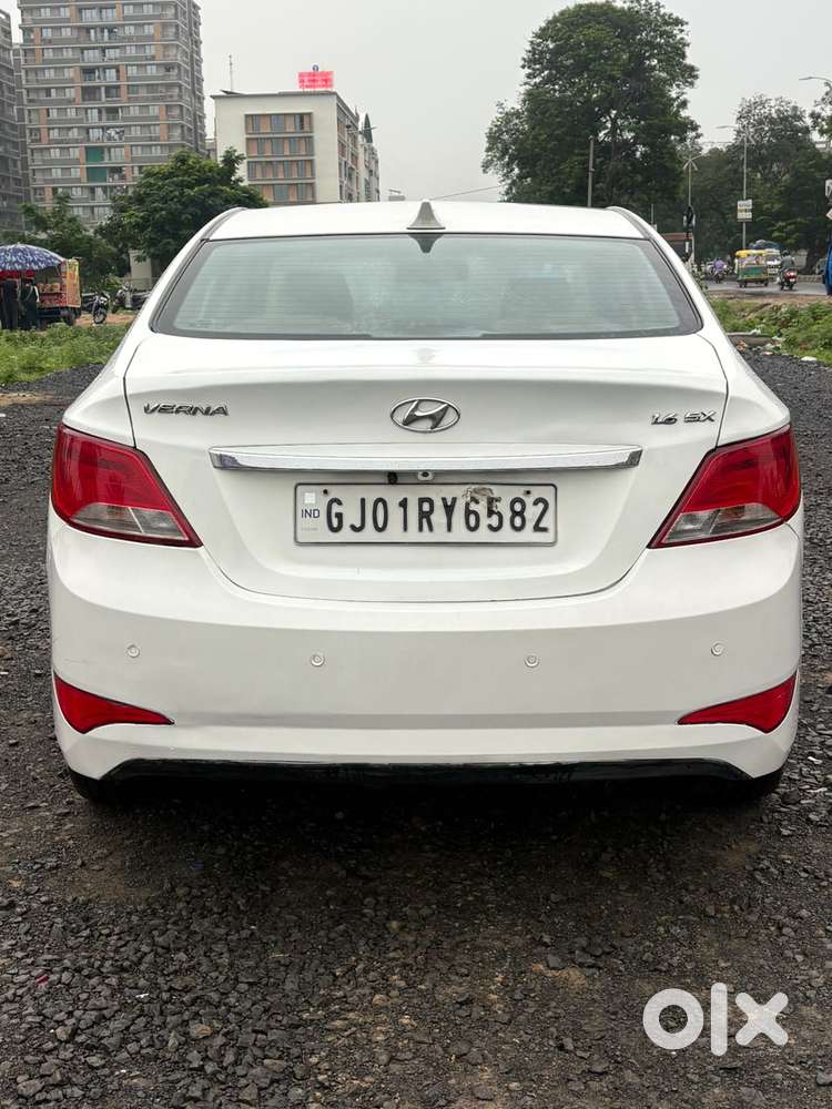 Hyundai Verna 1.6 Vtvt Sx, 2017, Petrol