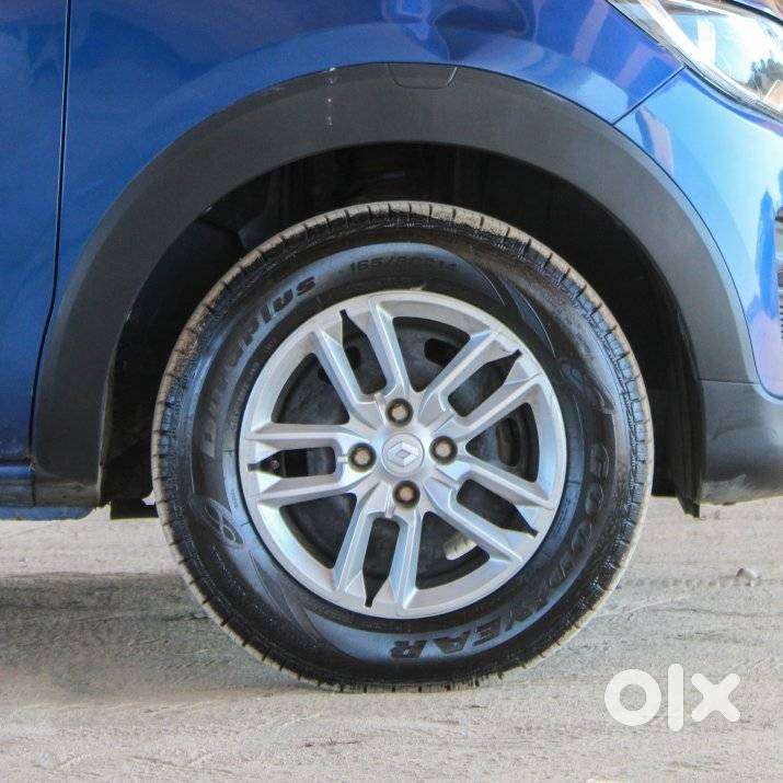 Renault Triber Rxt, 2022, Petrol