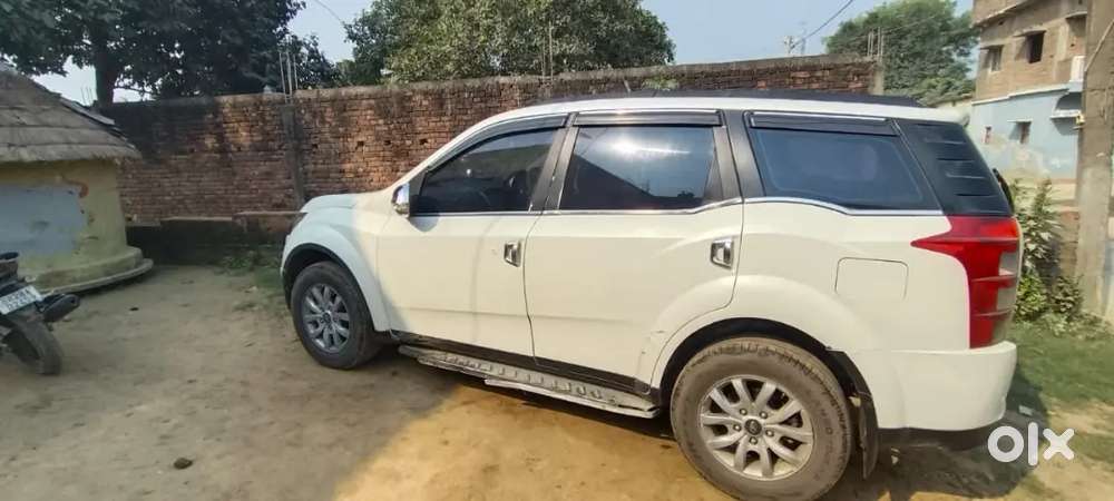 Mahindra Xuv500 2016 Diesel 130000 Km Driven