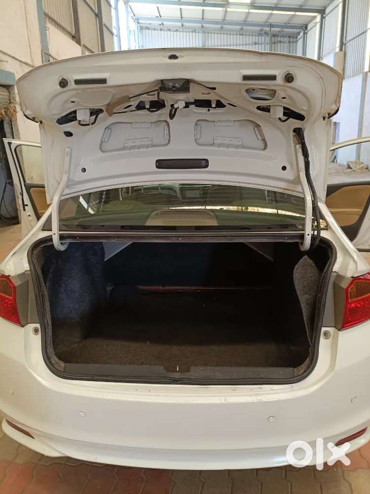 Only Discuss Direct User  Not Contact Carz 24 Spinny Etc. Any Agent