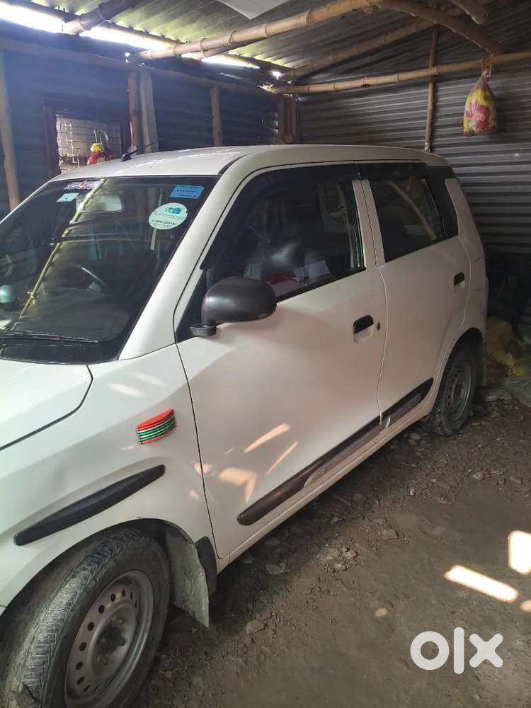 1 Saal Gari Chala H Gaari Government Office Me Chalta Tha