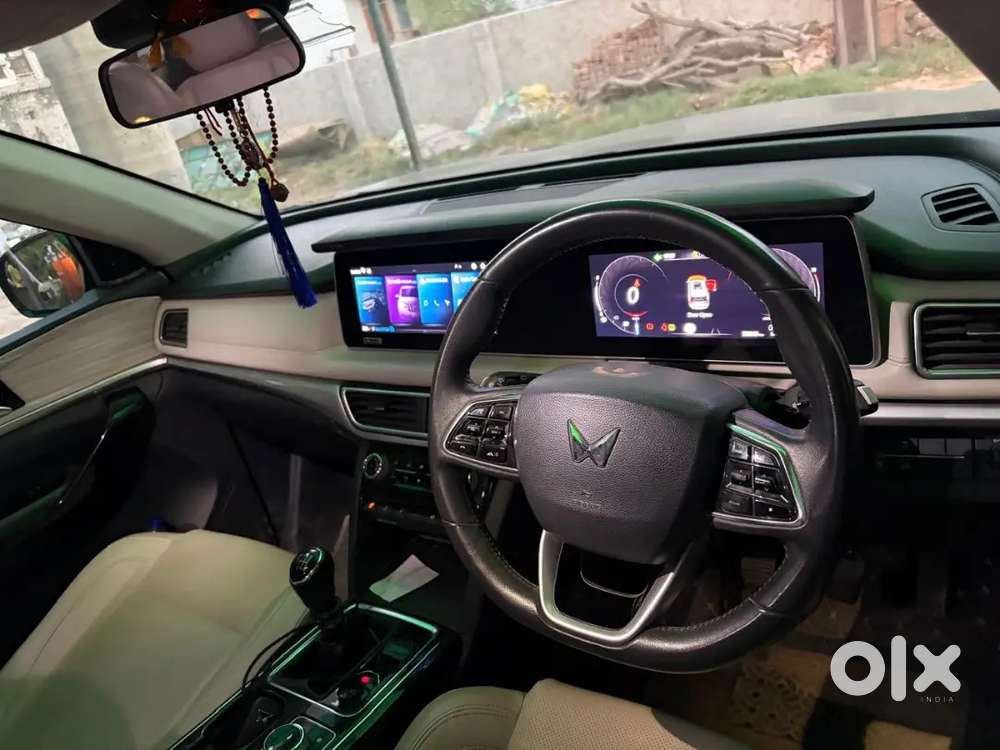 Mahindra Xuv700 Ax7 2021