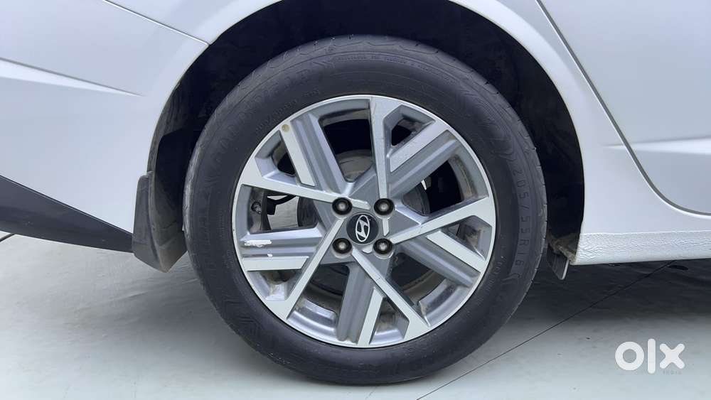 Hyundai Verna 1.5 Sx (o) Vtvt Ivt, 2023, Petrol