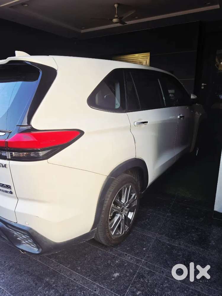 Toyota Innova Hycross 2024 Hybrid