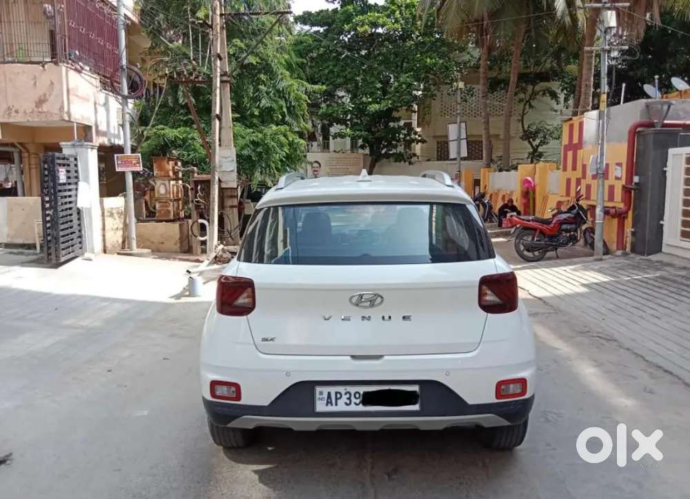 Hyundai Venue 2020 Diesel Well Maintained
