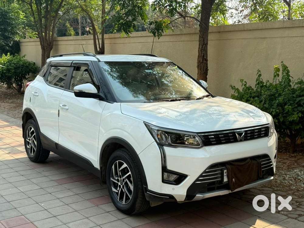 Almost New Mahindra Xuv300 W8(o)  Only 6,000 Km  Mint Condition