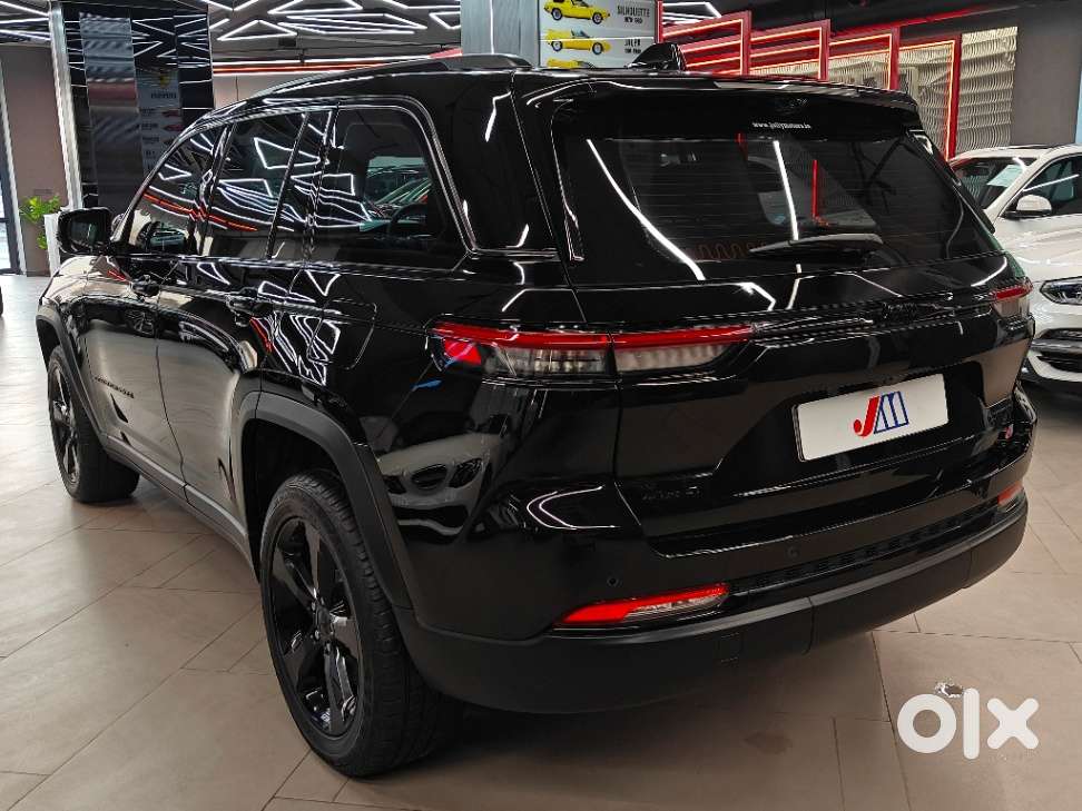 Jeep Grand Cherokee Limited (o) 4x4 At, 2023, Petrol