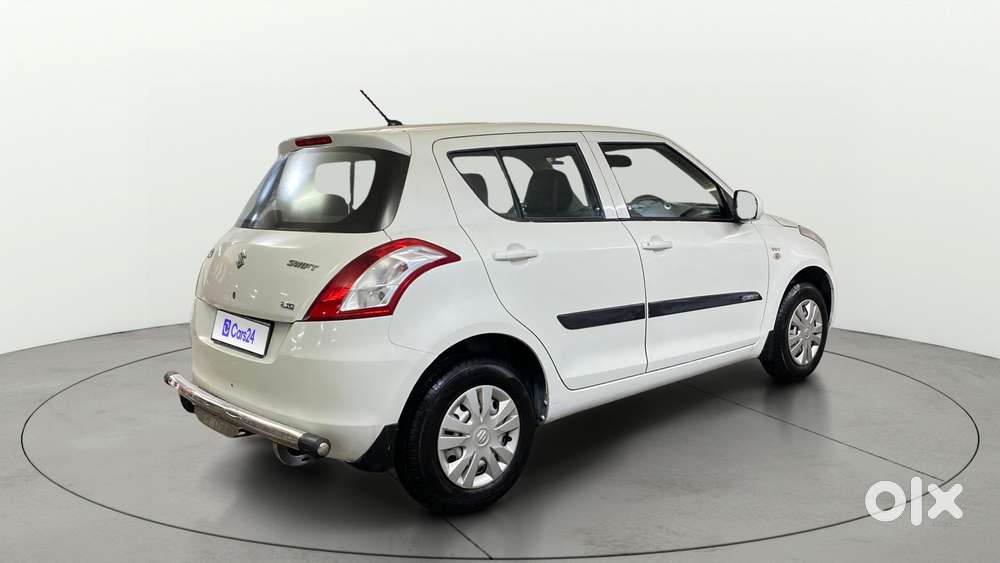Maruti Suzuki Swift 1.2 Lxi (o), 2015, Petrol