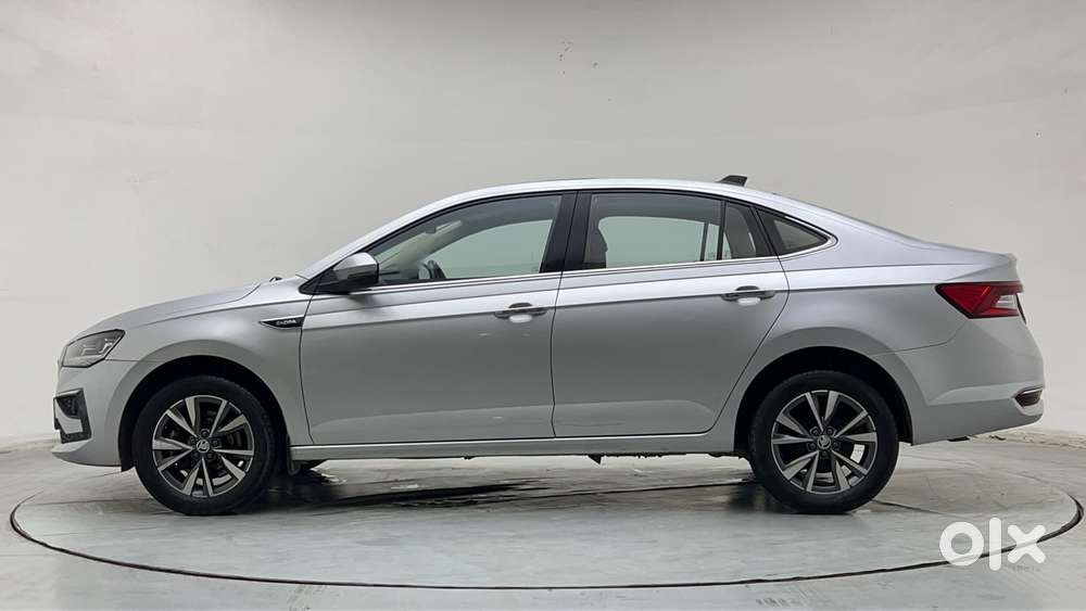 Skoda Slavia Style 1.0l Tsi Mt, 2023, Petrol