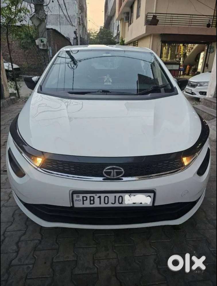 Tata Altroz 2023 Petrol 52000 Km Driven