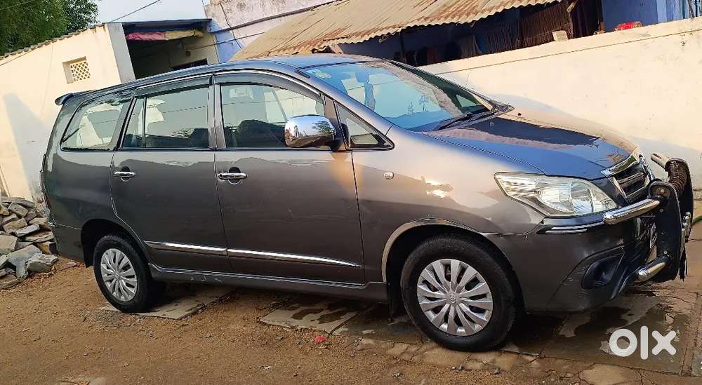 Toyota Innova 2.5 Le 2014