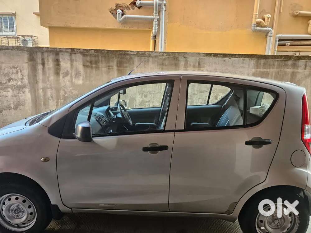 Senior Bank Officer, 1st Owner Ritz 2012