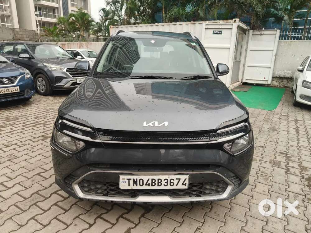 Kia Carens Luxury Plus 2023