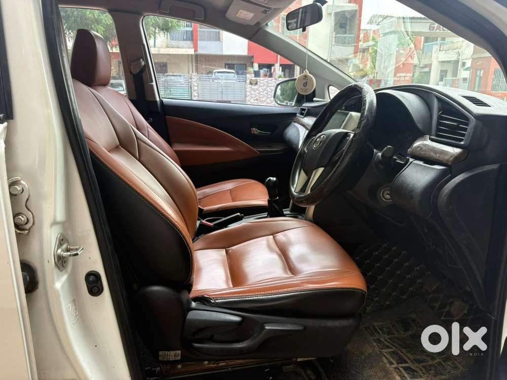 Toyota Innova Crysta 2.4 G Mt 8s, 2024, Diesel